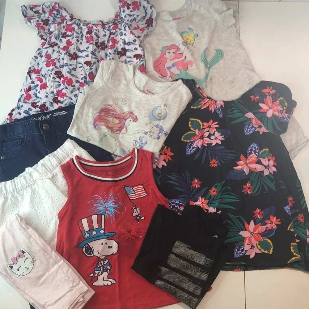 Little Girl 2T Bundle of 10 Pieces dresses tops Shorts leggings jeans hat EUC